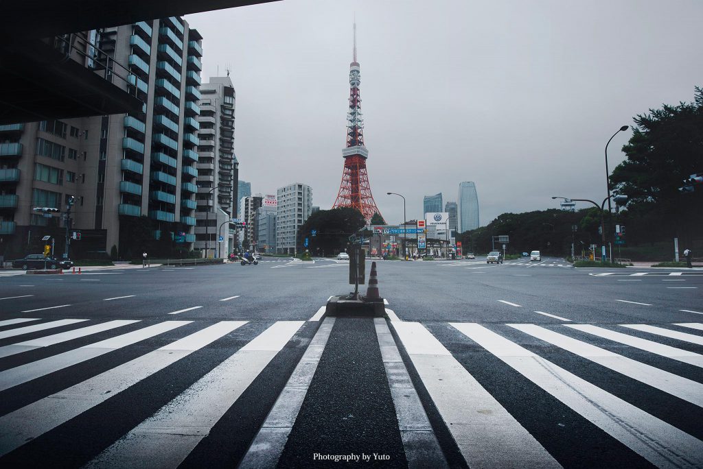 東京都港区　赤羽橋交差点から見える東京タワー